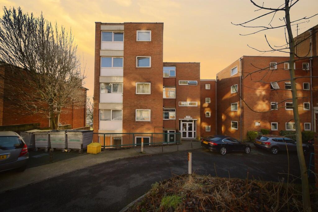 Main image of property: Moulton Rise, Luton