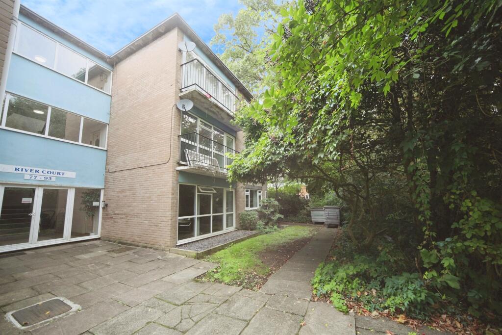 Main image of property: New Bedford Road, Luton