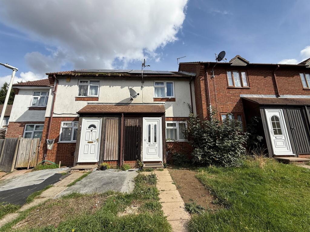 Main image of property: The Ridings, Luton