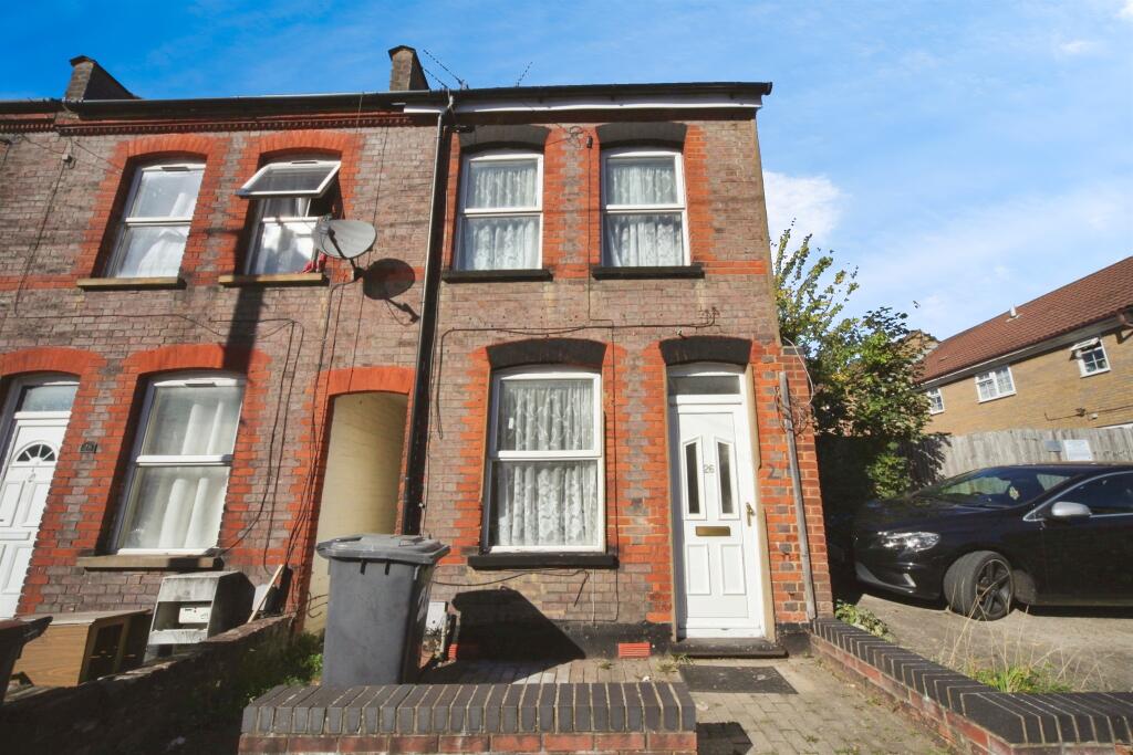 Main image of property: Curzon Road, Luton