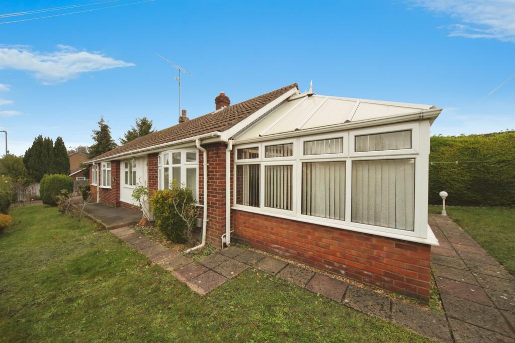 Main image of property: Hayhurst Road, Luton