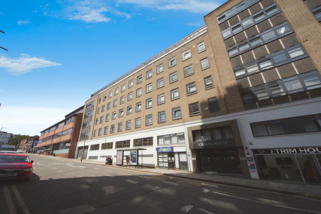 Main image of property: Alma Street, Luton