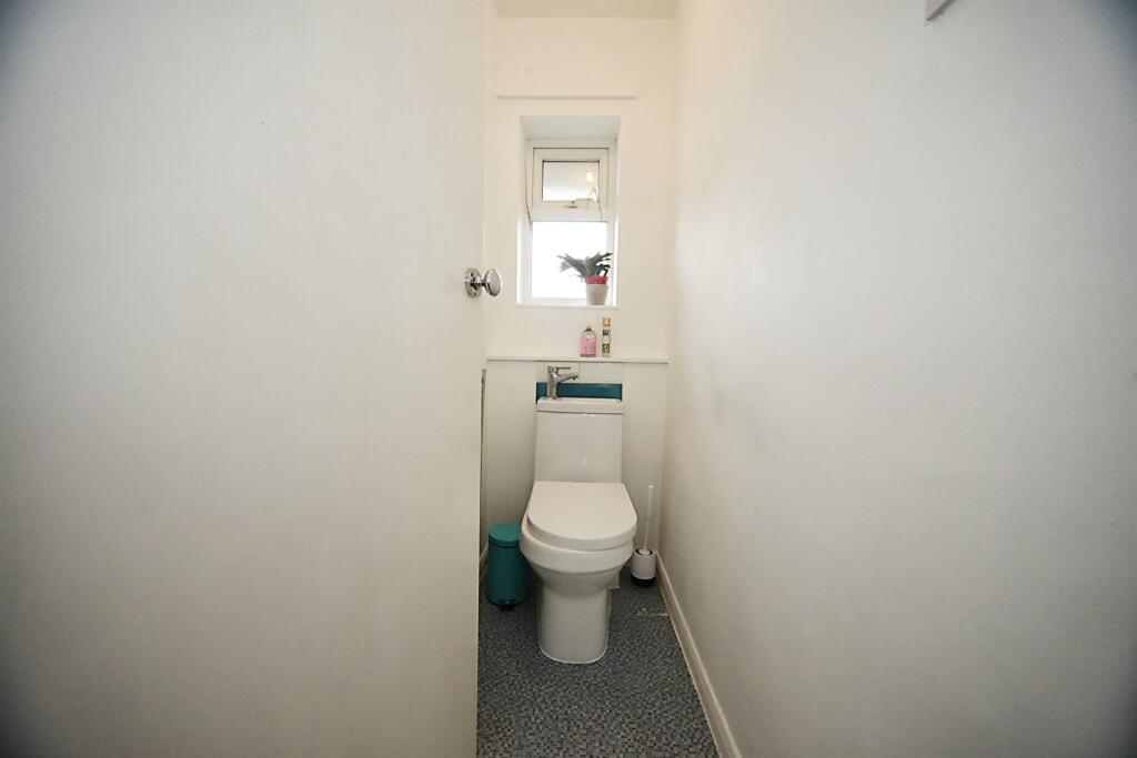 3 bedroom for sale in Croft Road, Luton, LU2