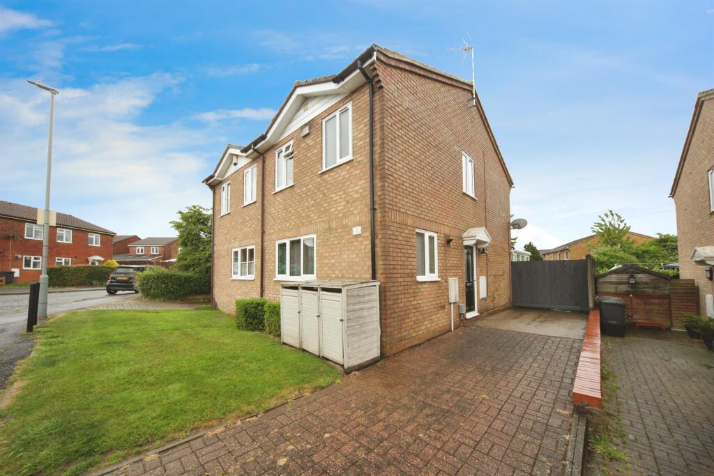 Main image of property: Falstone Green, Luton