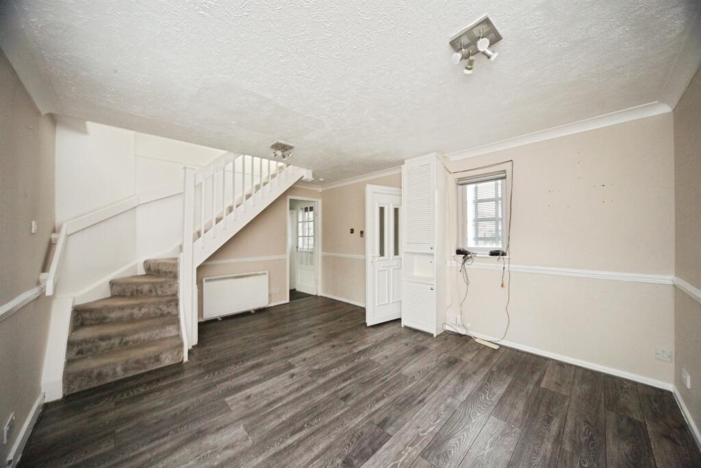 Main image of property: Gilderdale, Luton