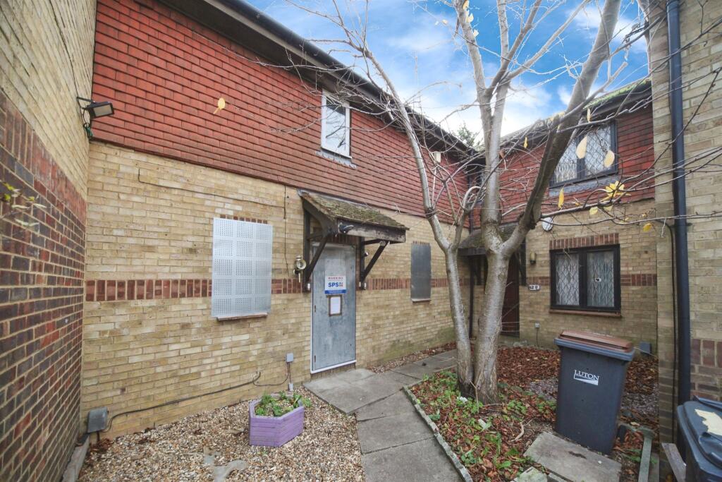 Main image of property: Gilderdale, Luton