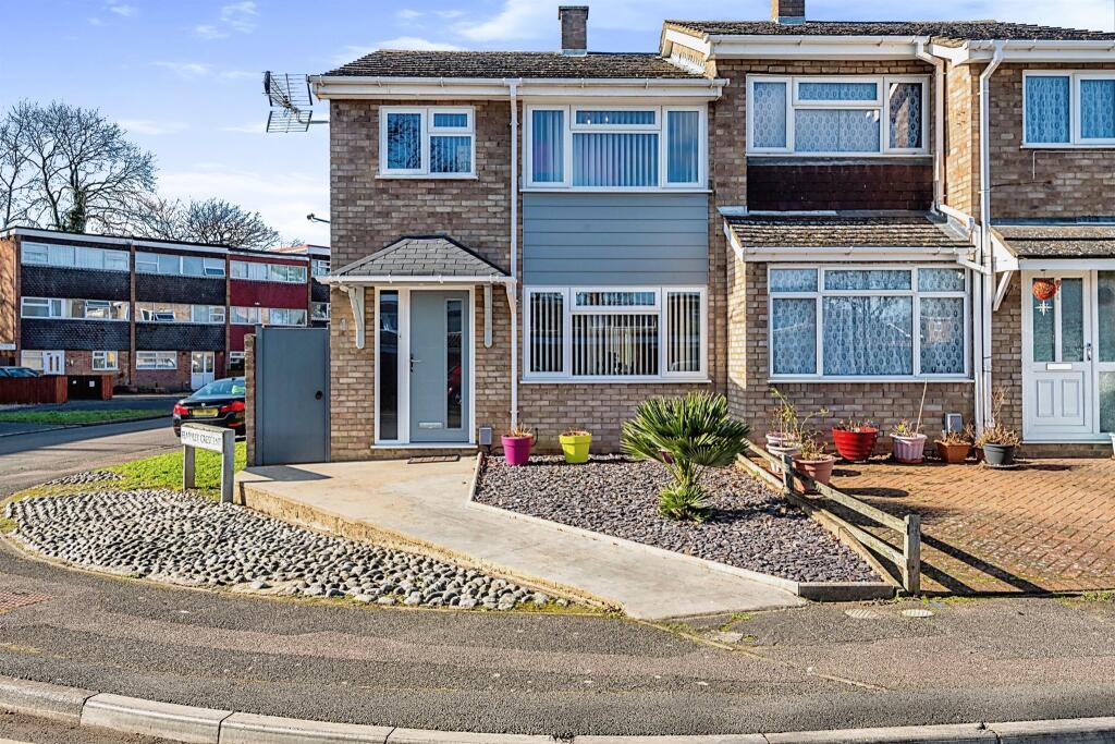 3 bedroom semidetached house for sale in Whittingstall Avenue, Kempston, Bedford, MK42