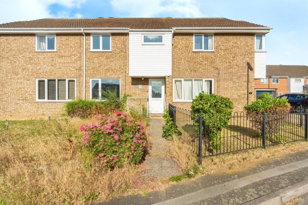 Main image of property: Heron Close, Biggleswade