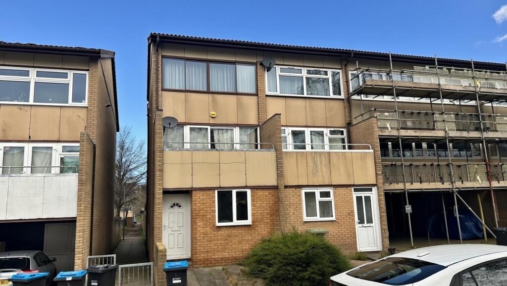 Main image of property: Penryn Avenue, Fishermead, Milton Keynes