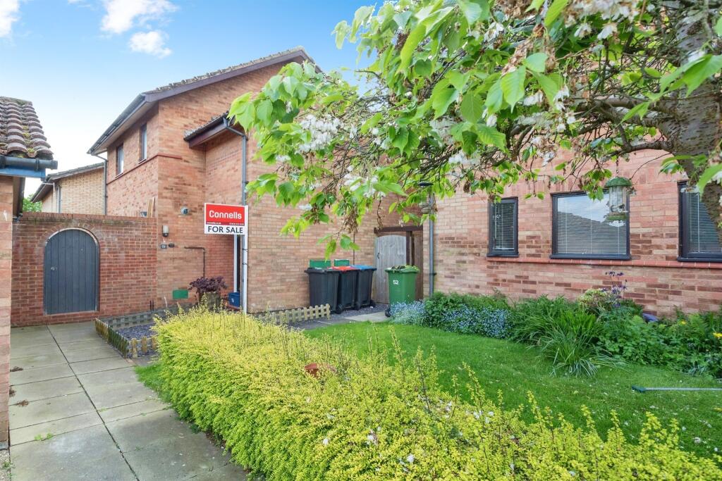 3 bedroom detached house for sale in Minton Close, Blakelands, Milton