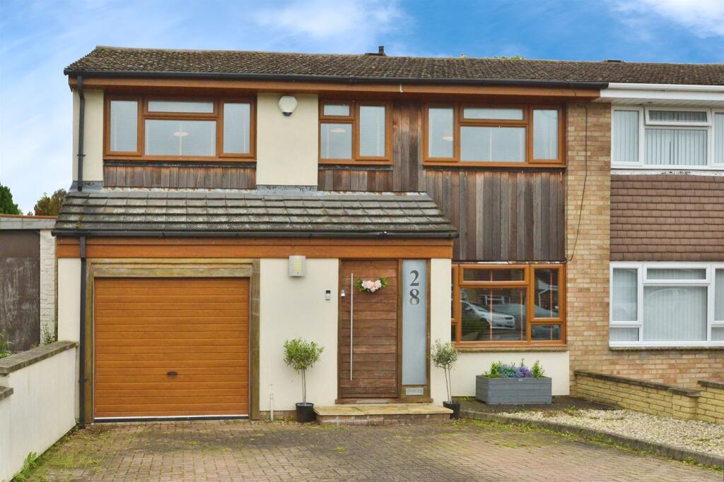 Main image of property: Porters Close, Deanshanger, Milton Keynes