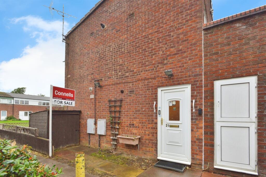 Main image of property: Franklins Croft, Wolverton, MILTON KEYNES