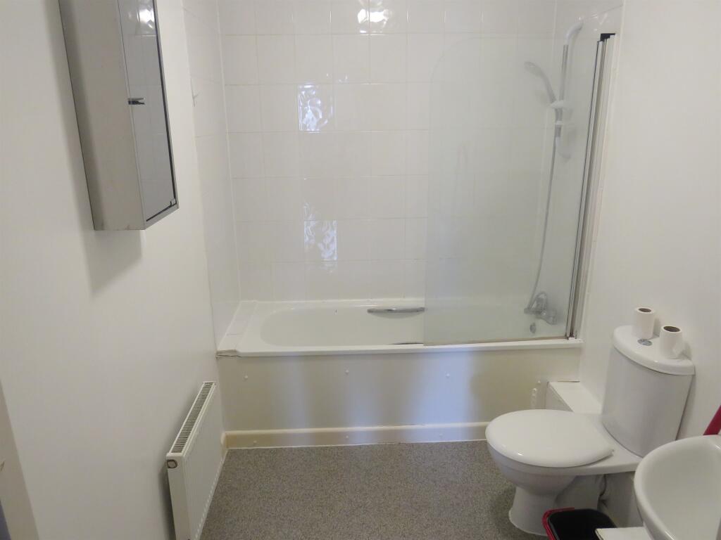 1 bedroom apartment for sale in Wetherburn Court, Bletchley, Milton