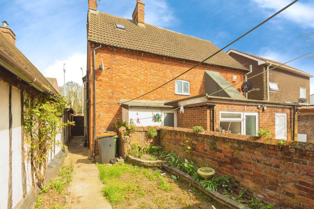 Main image of property: Watling Street, Hockliffe, Leighton Buzzard