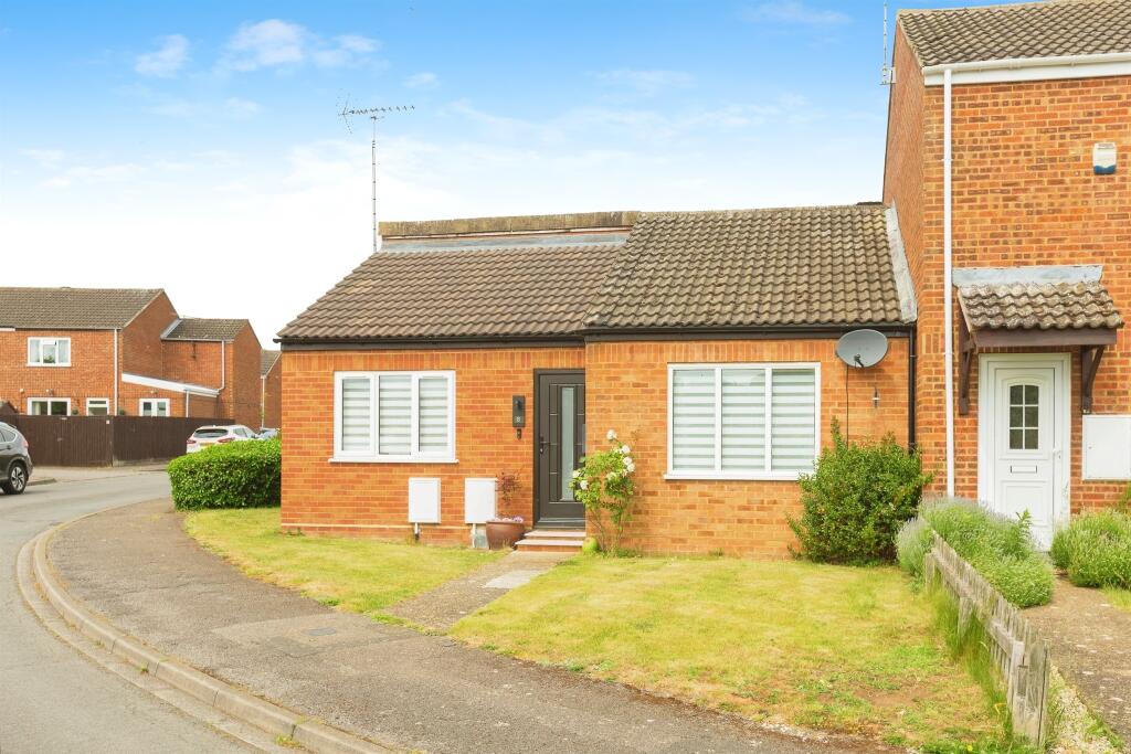 Main image of property: Hornbeam Close, LEIGHTON BUZZARD