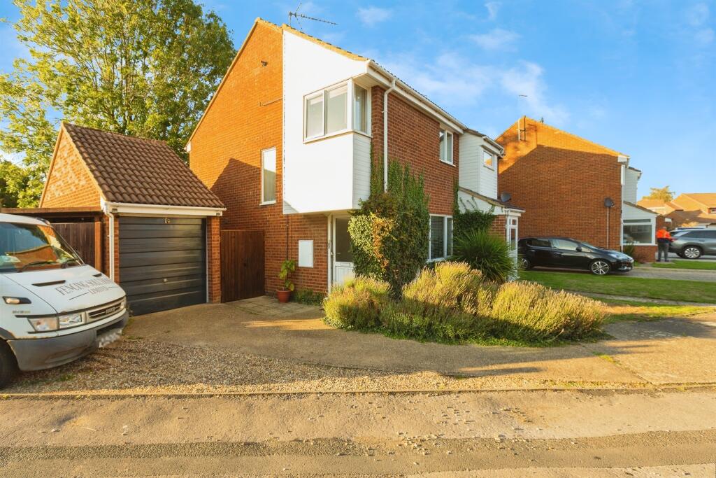 Main image of property: Gemini Close, Leighton Buzzard