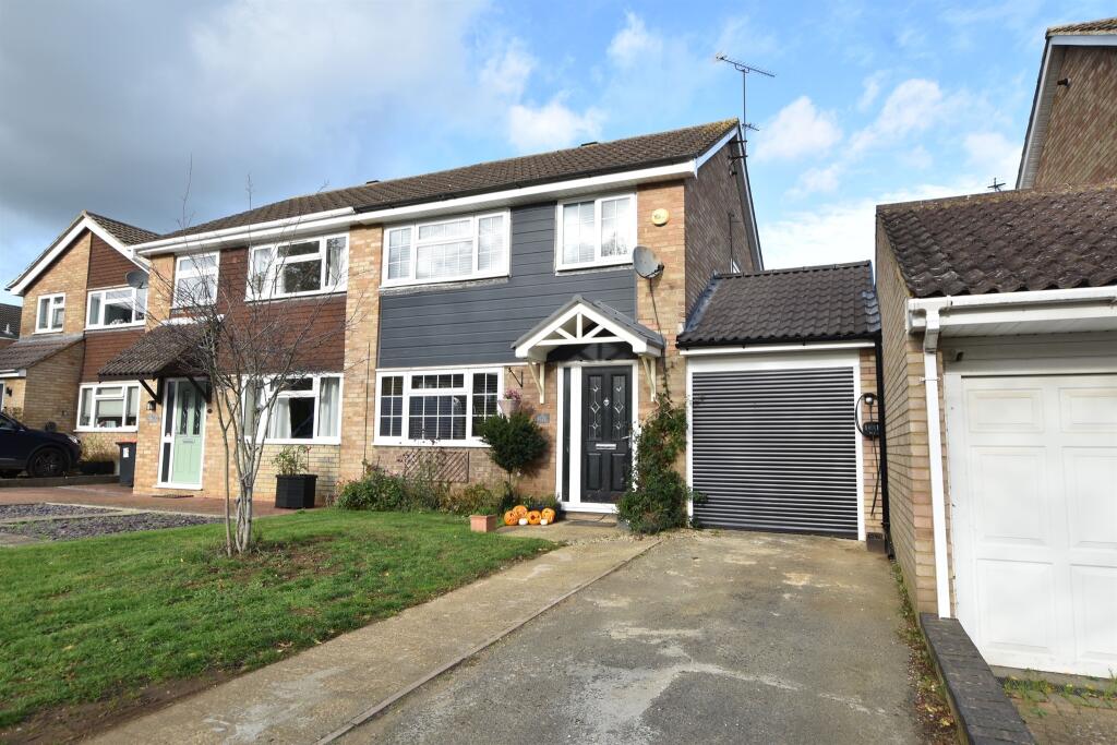 Main image of property: Almond Road, Leighton Buzzard