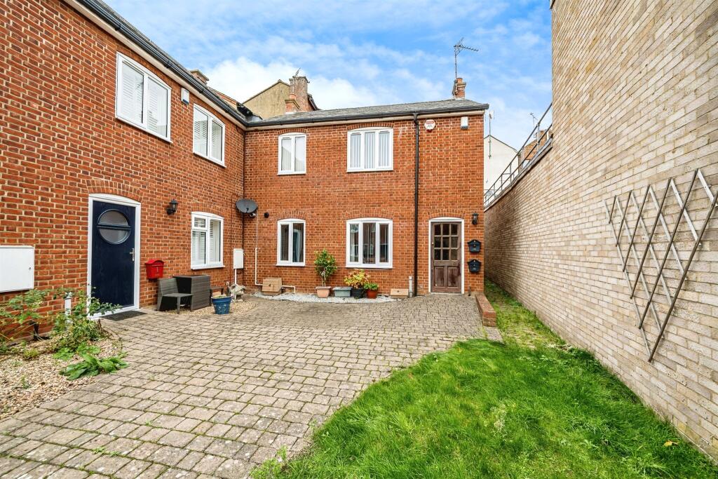 Main image of property: Market Square, Leighton Buzzard