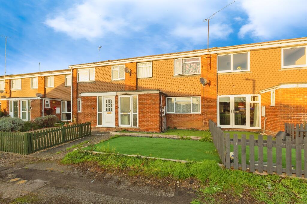 Main image of property: Grange Close, Leighton Buzzard