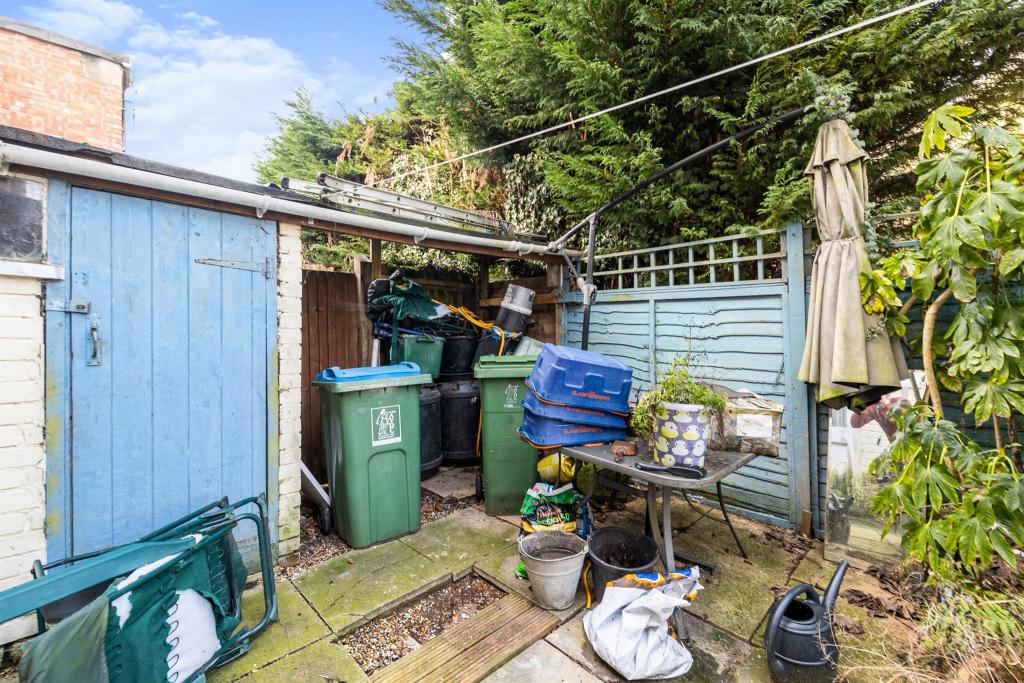 2 bedroom terraced house for sale in The Terrace, Akeley, Buckingham, MK18