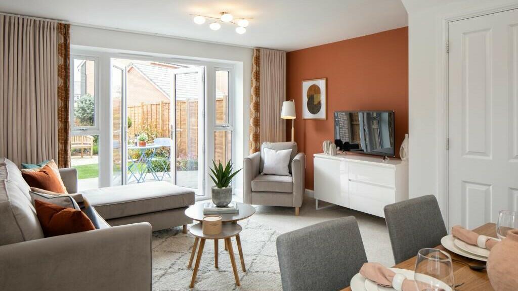 3 bedroom semidetached house for sale in Tingewick Road, Buckingham, MK18