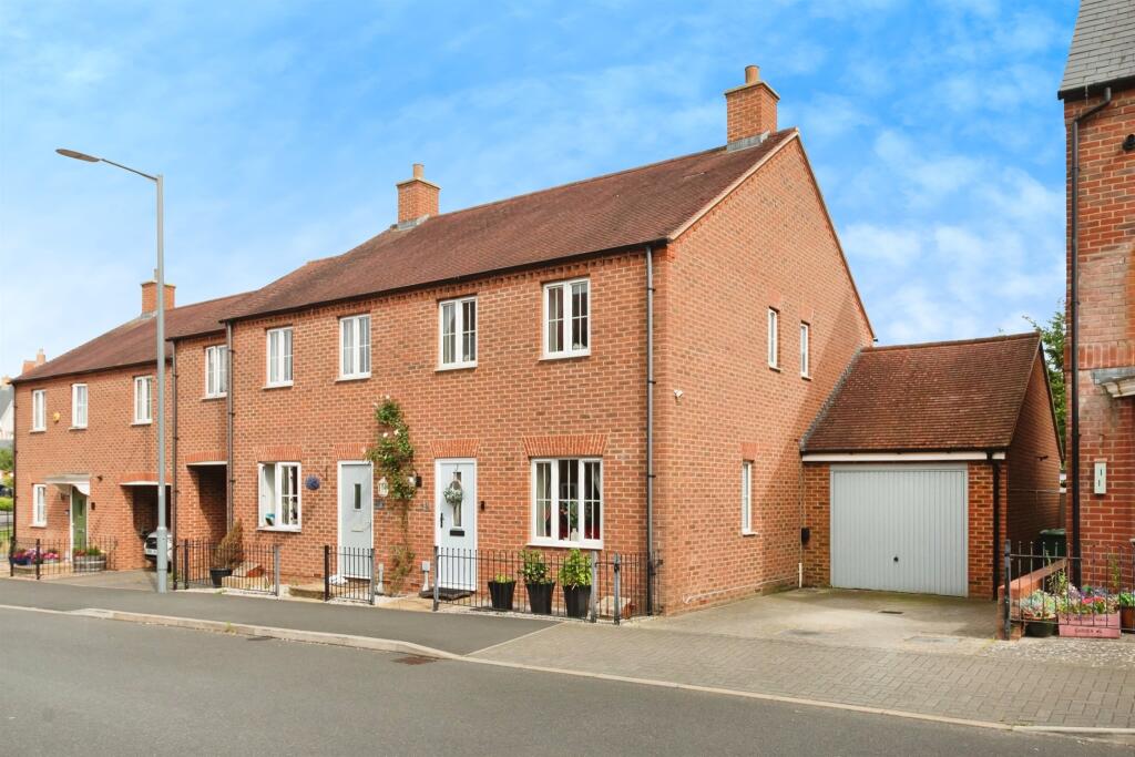 Main image of property: Pillow Way, Buckingham