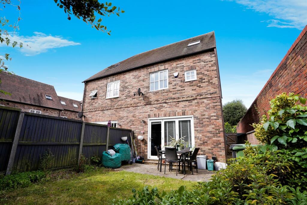 Additional property image - Buckwood Road, Markyate, St. Albans