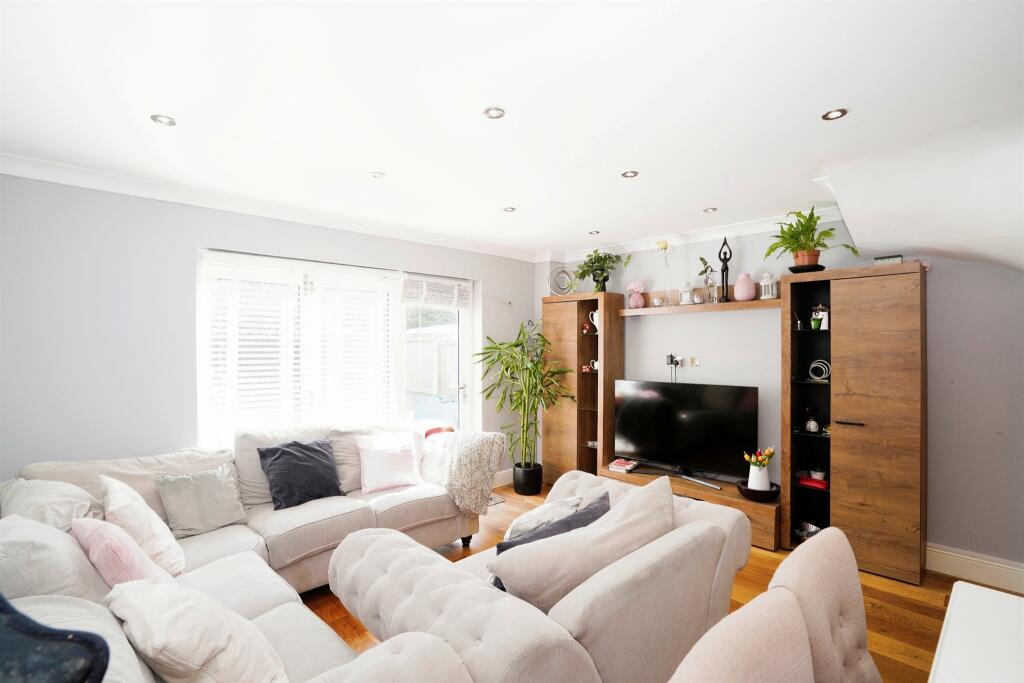 Additional property image - Buckwood Road, Markyate, St. Albans