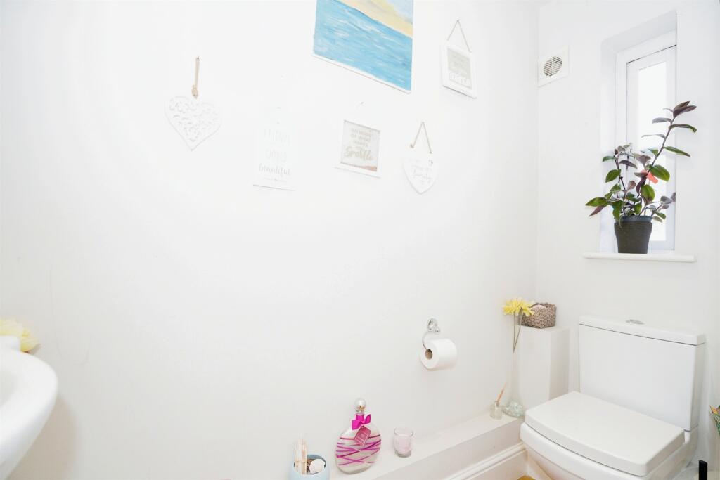 Additional property image - Buckwood Road, Markyate, St. Albans