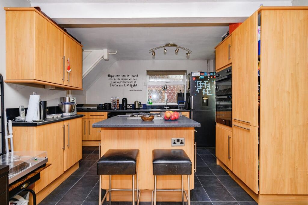 Additional property image - Riverford Close, Harpenden