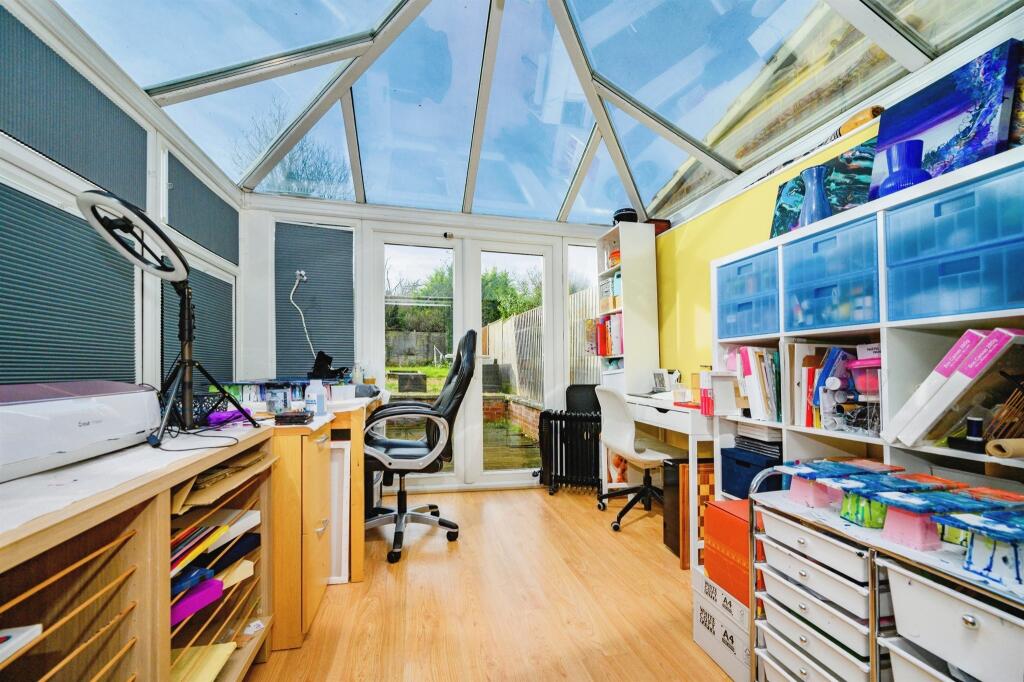 Additional property image - Riverford Close, Harpenden