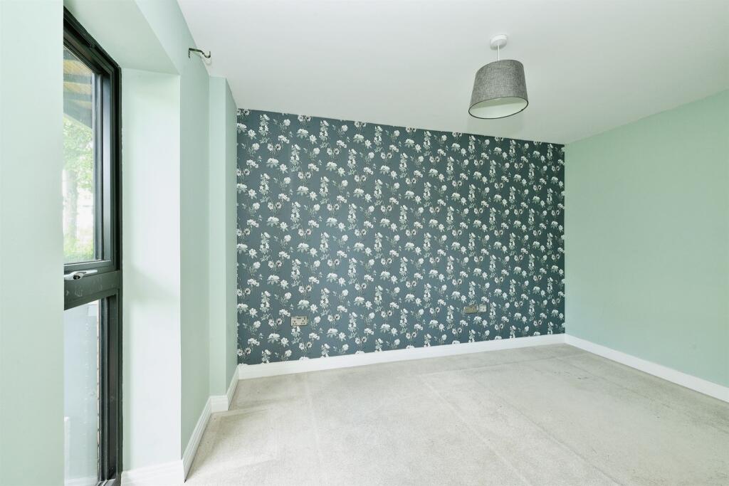 Additional property image - Bessemer Road, Welwyn Garden City