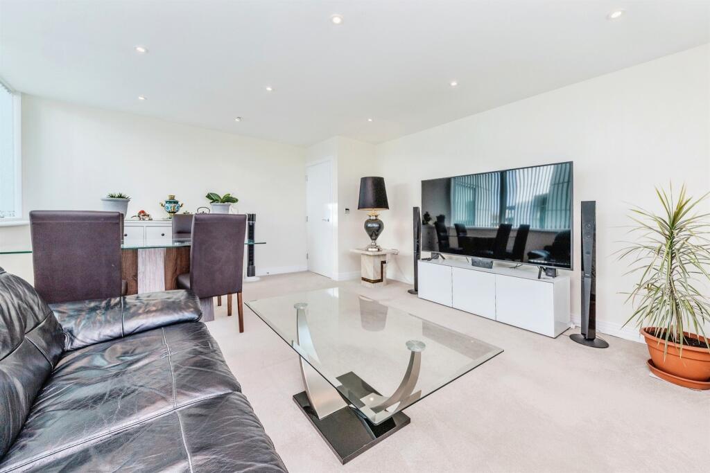 Additional property image - Bessemer Road, Welwyn Garden City