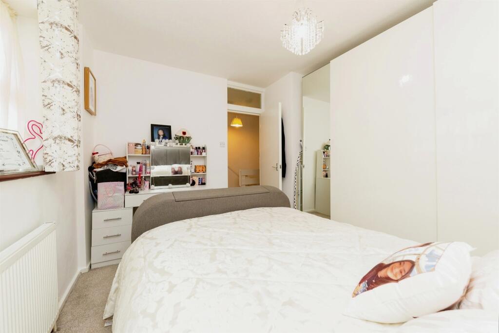Additional property image - Woodhall Lane, Welwyn Garden City