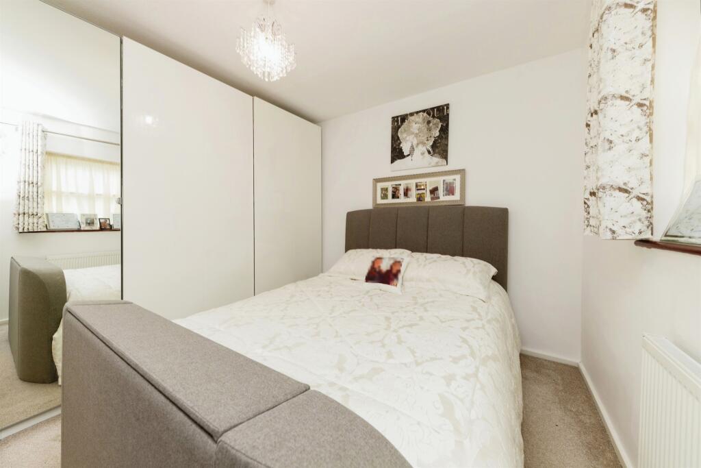 Additional property image - Woodhall Lane, Welwyn Garden City