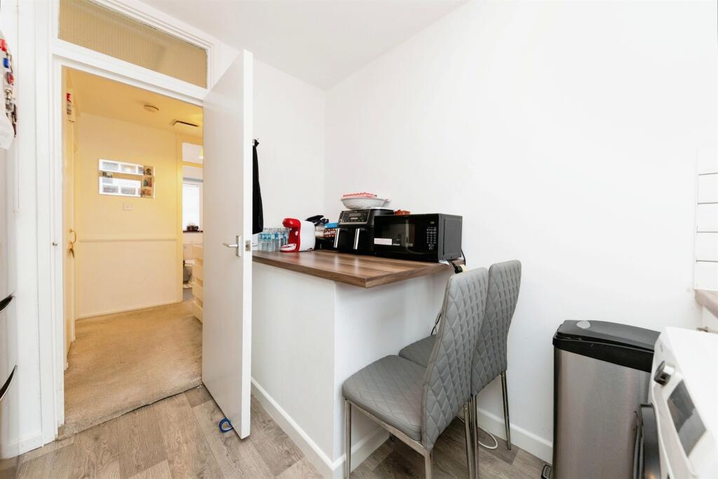 Additional property image - Woodhall Lane, Welwyn Garden City