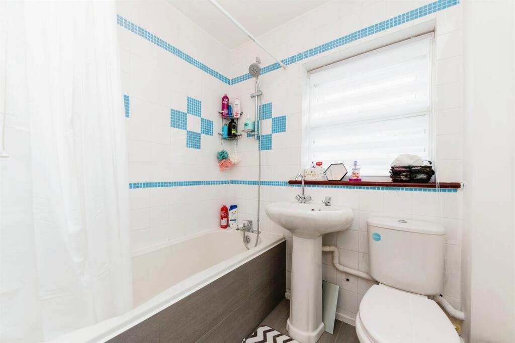 Additional property image - Woodhall Lane, Welwyn Garden City