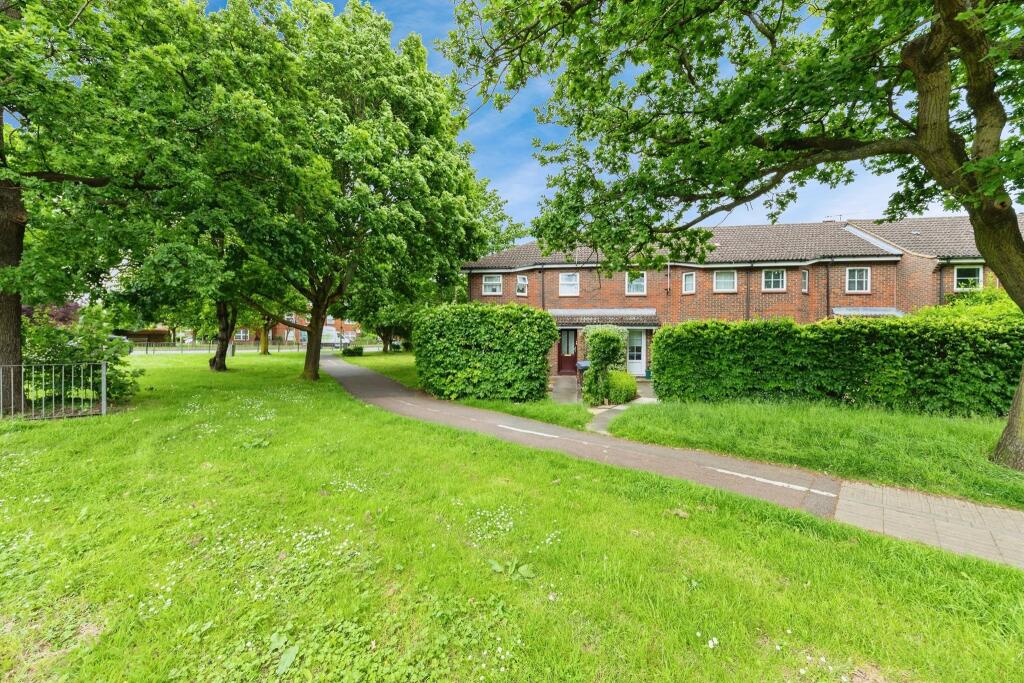 Additional property image - Woodhall Lane, Welwyn Garden City