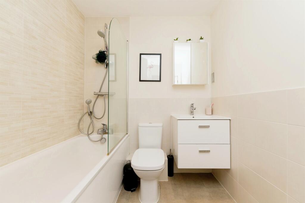 Additional property image - Bessemer Road, WELWYN GARDEN CITY