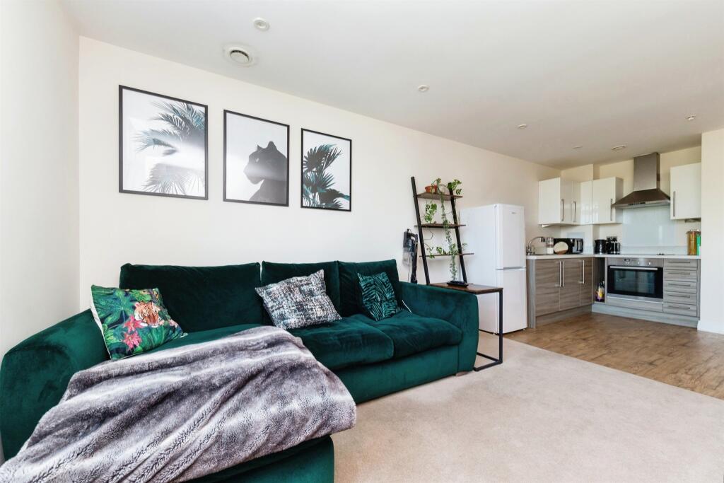 Additional property image - Bessemer Road, WELWYN GARDEN CITY