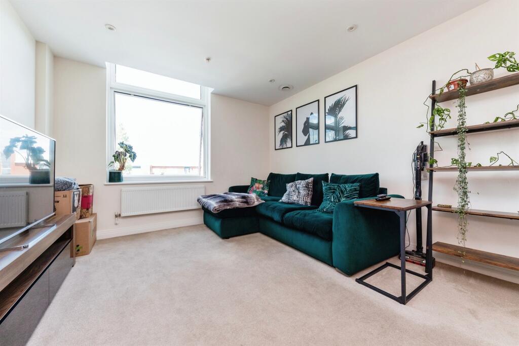 Additional property image - Bessemer Road, WELWYN GARDEN CITY