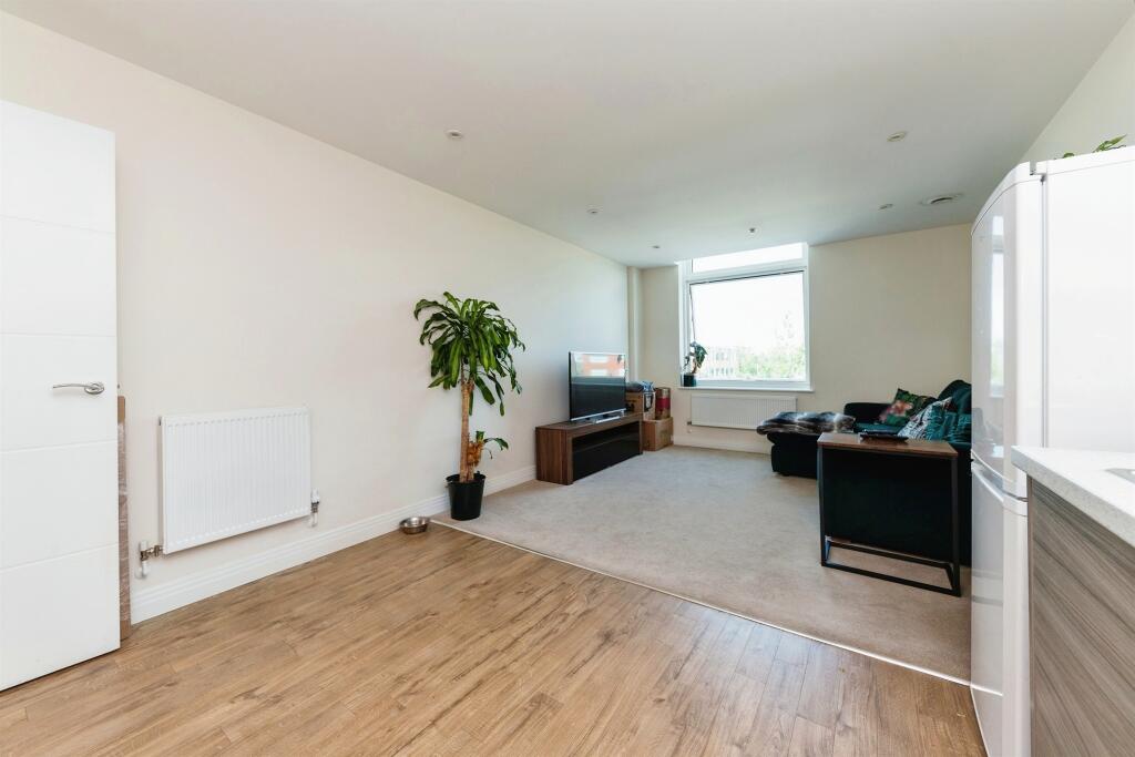 Additional property image - Bessemer Road, WELWYN GARDEN CITY