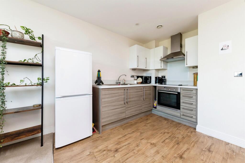 Additional property image - Bessemer Road, WELWYN GARDEN CITY