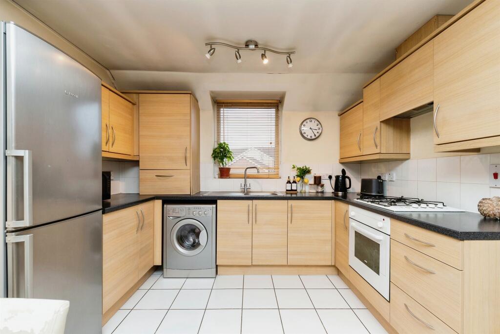 Additional property image - Eddington Crescent, WELWYN GARDEN CITY