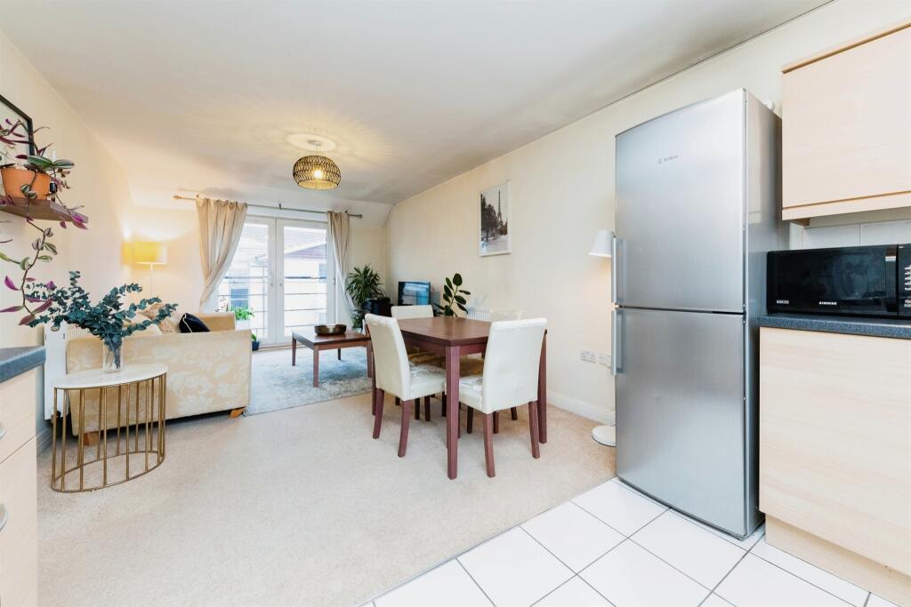 Additional property image - Eddington Crescent, WELWYN GARDEN CITY