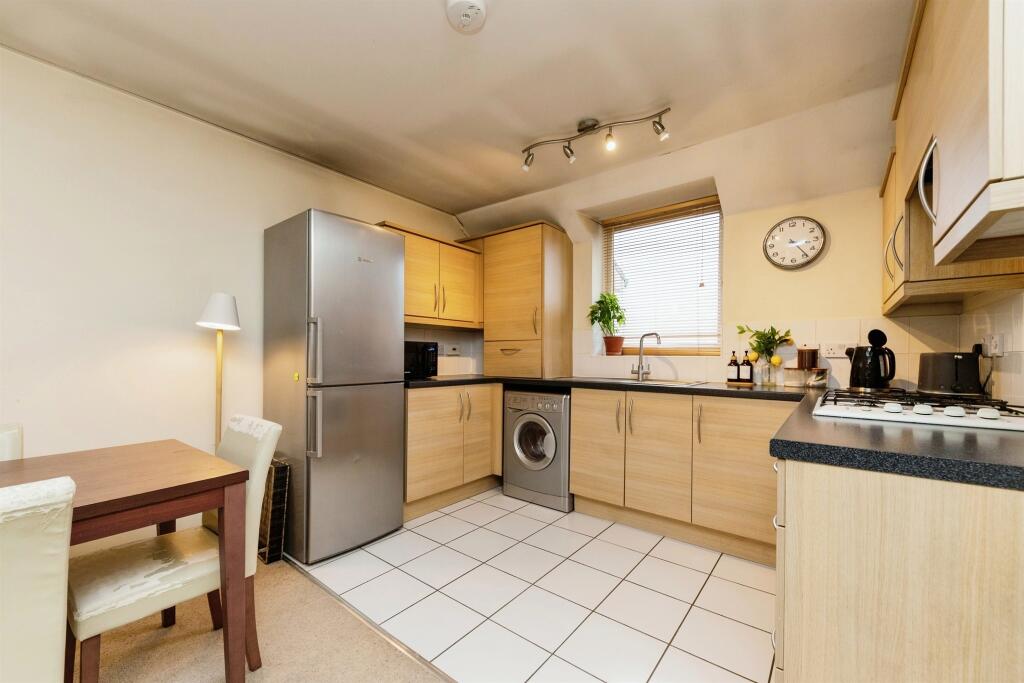 Additional property image - Eddington Crescent, WELWYN GARDEN CITY