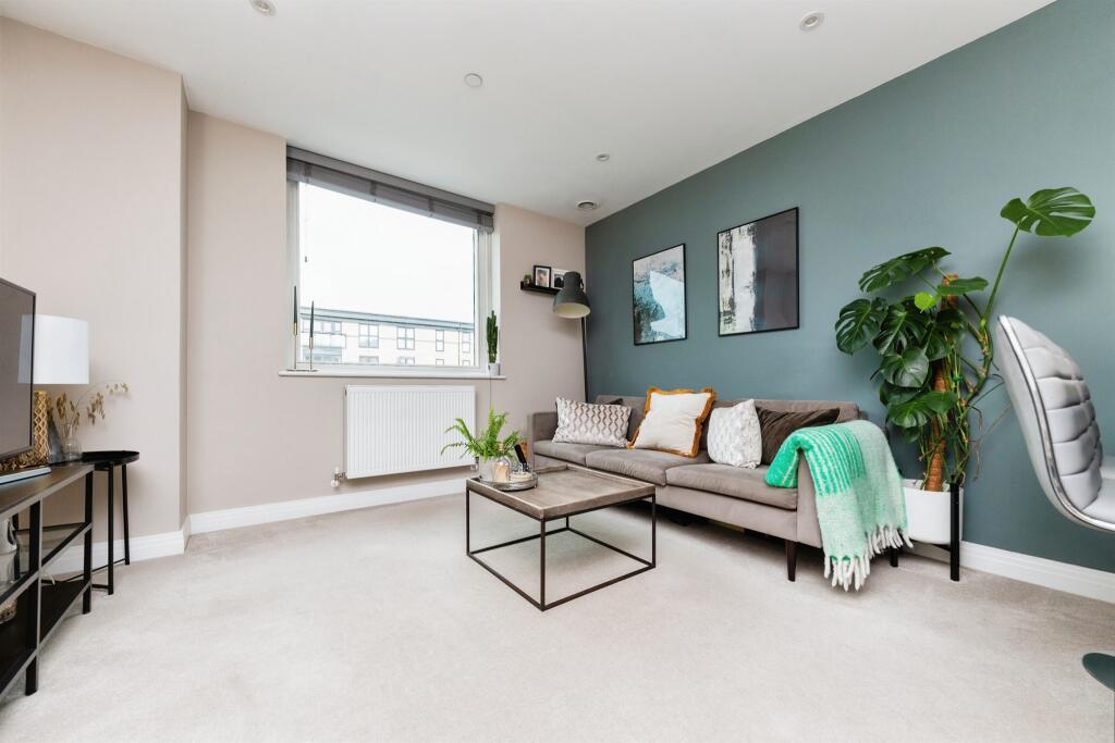 Additional property image - Bessemer Road, Welwyn Garden City