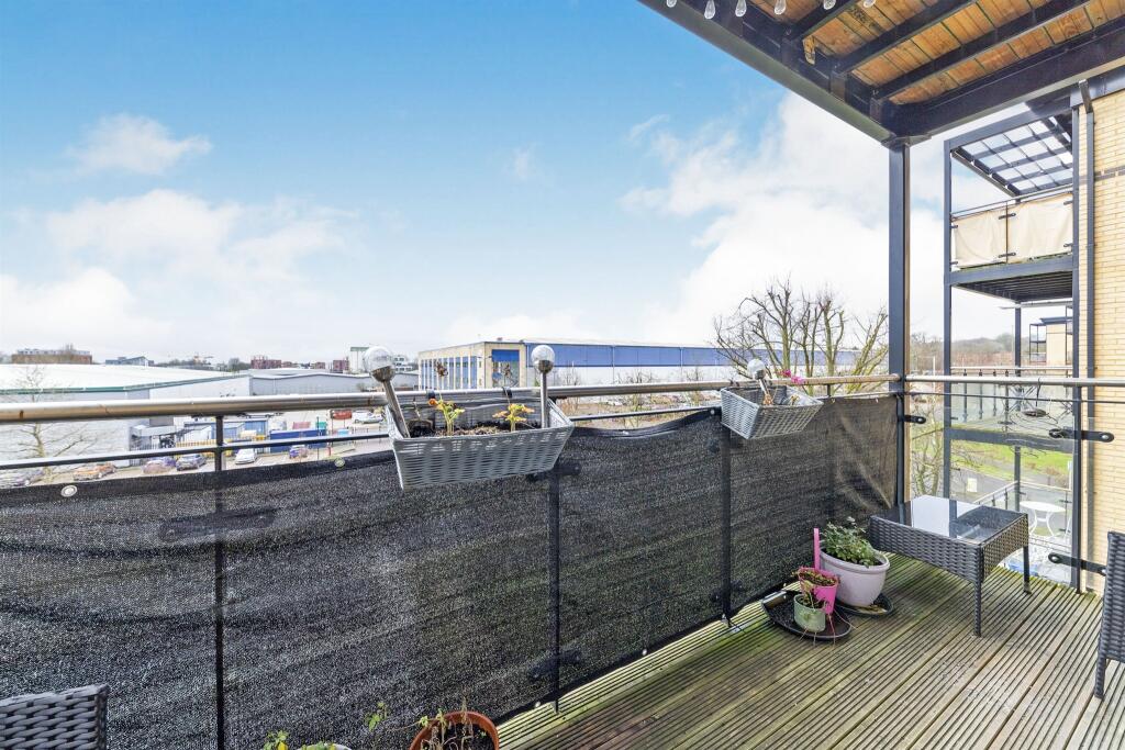 Additional property image - Bessemer Road, Welwyn Garden City