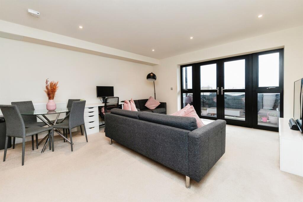Additional property image - Bessemer Road, Welwyn Garden City