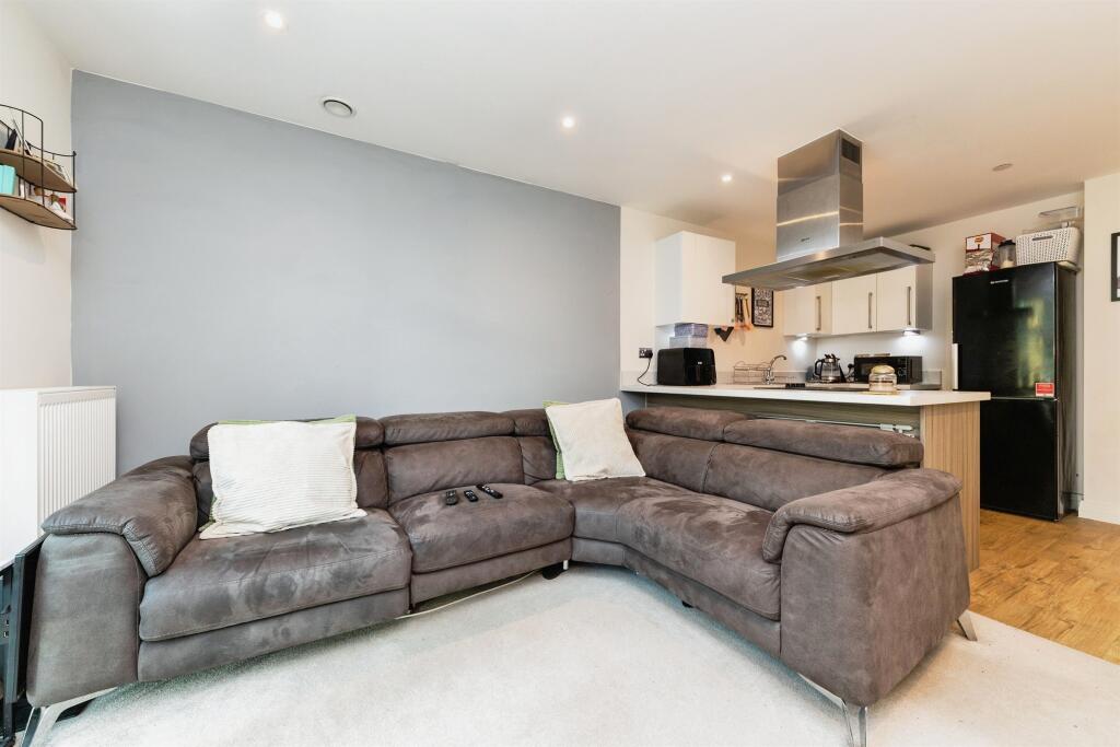 Additional property image - Bessemer Road, Welwyn Garden City
